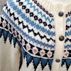 Vintage Sago Fair Isle Hanknitted Crème With Bleu Pure Wool Cardigan ...