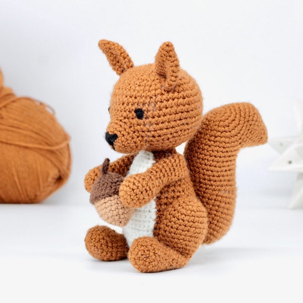 Red Squirrel Crochet Pattern PDF - Easy Crochet Squirrel Amigurumi Pattern- Amigurumi Squirrel Pattern- Animal Crochet Animal Pattern- UK/US