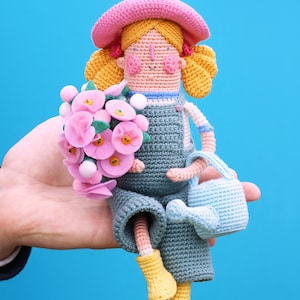 Crochet Pattern - Josephine the Loyal Gardener (PDF file)