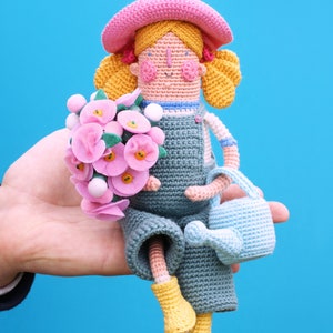 Crochet Pattern - Josephine the Loyal Gardener (PDF file)