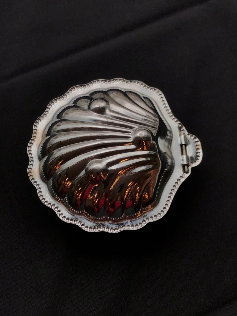 Vintage Seashell Shape Covered Butter Dish or Caviar Serving ...