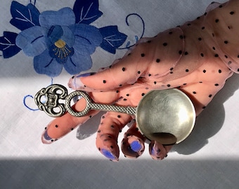 Cuchara de arte de PELTRE vintage, cuchara de azúcar antigua con mango decorativo