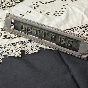 Vintage gietijzeren brievenbusklep, Franse letters LETTERS gegoten messing brievenbusklep, art-deco gegoten messing brievenbusdeurbeslag