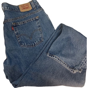 90’s Levi’s Vintage 550 Relaxed Tapered Leg Blue Jeans Size 14 Mom Fit