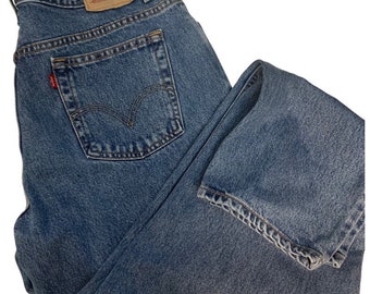 90’s Levi’s Vintage 550 Relaxed Tapered Leg Blue Jeans Size 14 Mom Fit