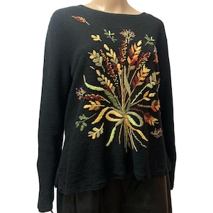 Vintage 90’s Northern Isles Unique Fall Look Embroidered Floral Knitted Long Sleeve Sweater