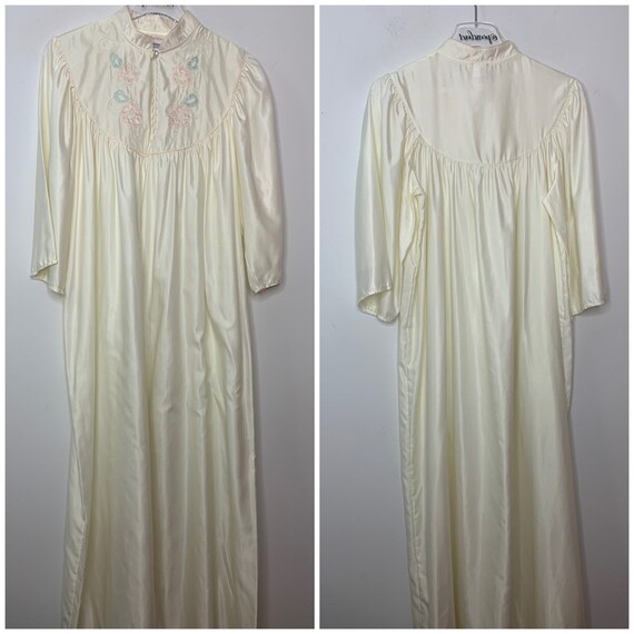 Vintage 1970’s Barbizon Cream Long Satin Nightgow… - image 1