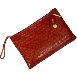 Vintage 70’s Handmade In The Philippines Bohemian Coastal Red Coated Straw Clutch Purse Bag With Beads