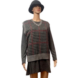 Vintage Unisex 70’s Academia Le Tigre Wool Blend Checkered Gray Sweater Vest