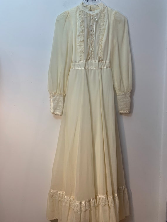 Sale! 1970’s Gunne Sax Vintage Cream Victorian Pr… - image 2