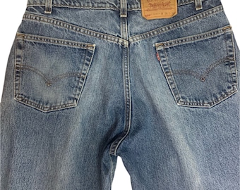 Vintage Levi’s 550 Relaxed Fit Made In The USA 100% Cotton Blue Denim Jeans