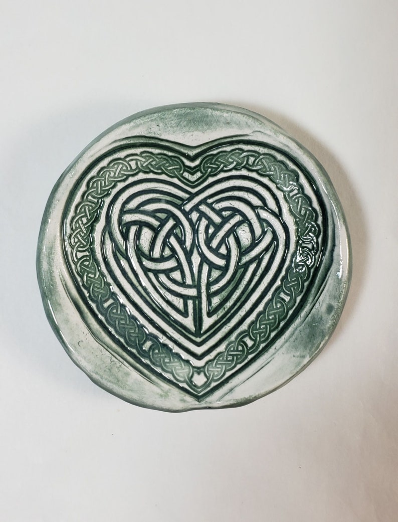 Ceramic Celtic or Irish tea bag holder, tea bag caddy Celtic heart knot, Love knot coffee spoon rest, Unity knot ring or jewelry dish Dark Green