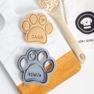 CUSTOM NAME Dog Cookie Cutter, Personalized Paw Print Dog Cookie Cutter, Paw Shape Biscuit Stamp Name, Pet Treats, Dog Lover, Dog Owner Gift