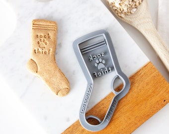 SOCK THIEF Dog Cookie Cutter, Funny Dog Gift, Dog Cookie Cutter, Biscuit Stamp, Pet Treat Homemade, Unique Dog Lover Gift, Puppy Gift