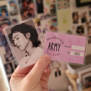Cartes d'identité de membre de l'armée fabriquées par des fans BTS, plastifiées et durables | Des cartes photo mystères avec votre parti pris