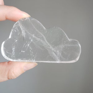 Klare Quarzwolke, Wolken, Wolkenkristall, Kristallwolke, Wolkenschnitzerei, Wolkenfigur, Kristallschnitzereien