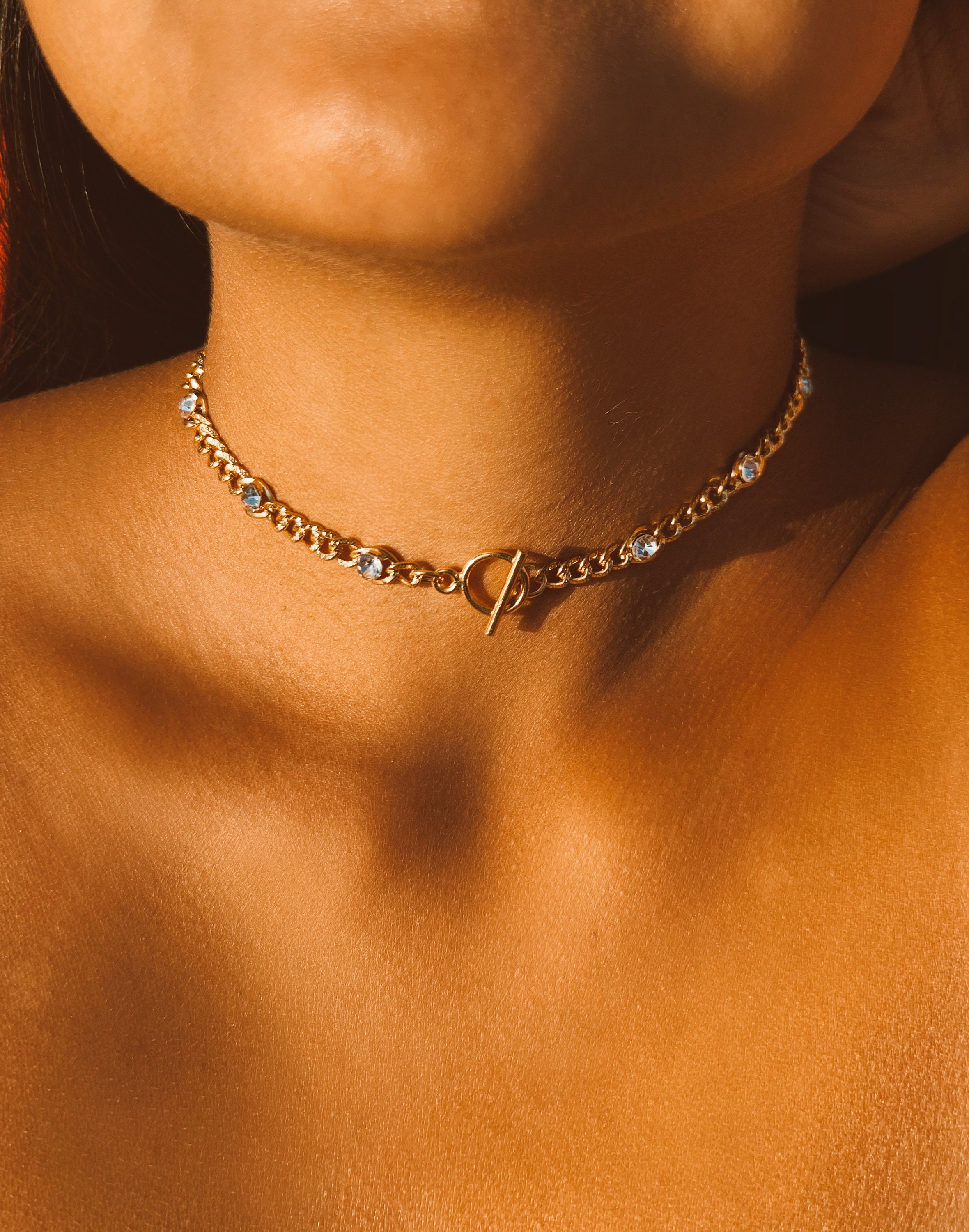 choker com zirconia