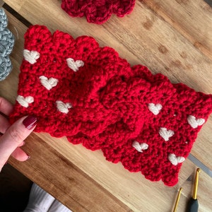 Valentines Collection / Twisted Heart Headband / Crochet Pattern / DIgital Download / OneStopWonders / Adult, Teen, Child, Toddler Sizes