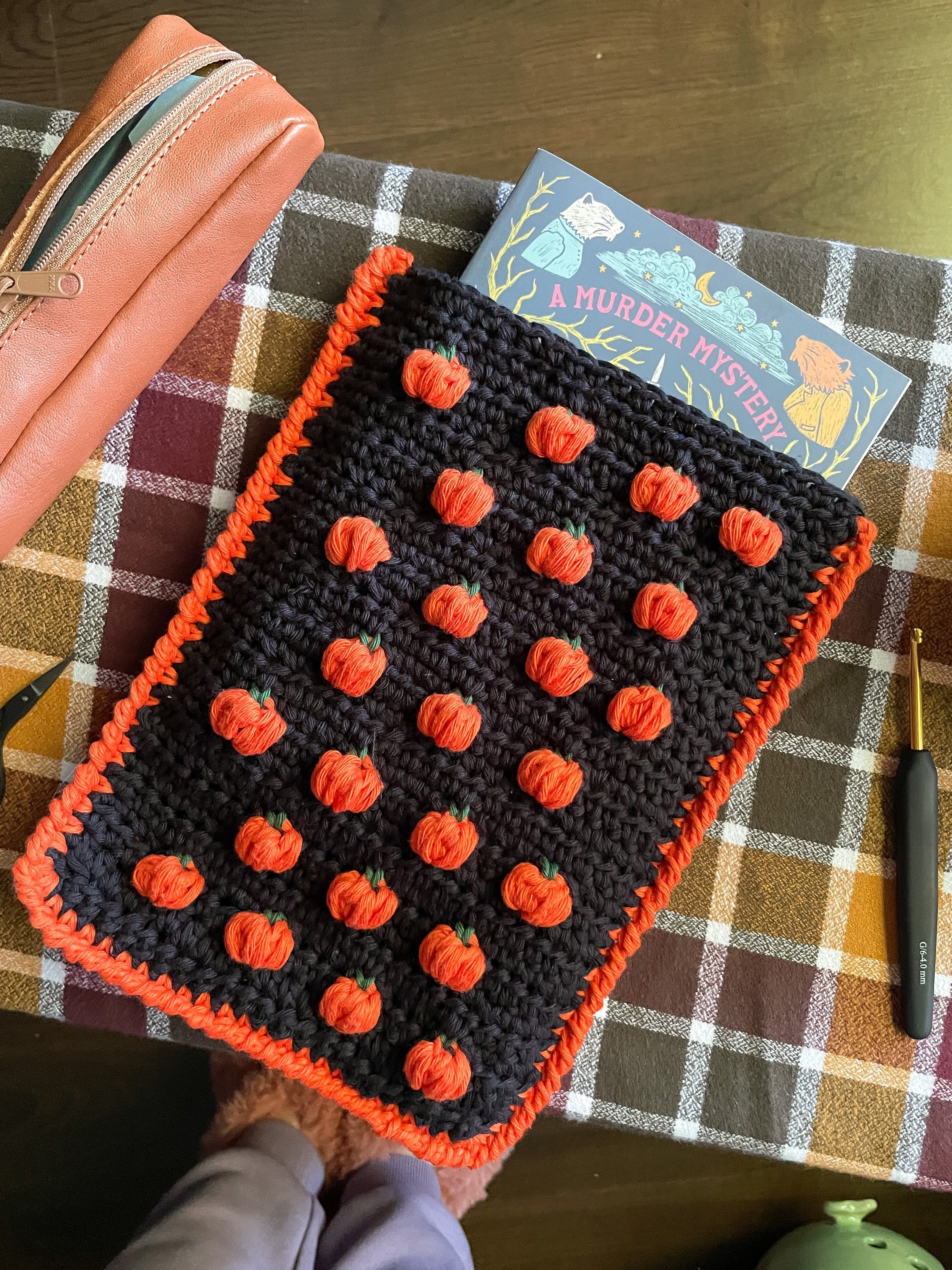 30 Book Sleeve Crochet Patterns for Stylish, Protective Handmade Reading Accessories 14 Pumpkin Book Sleeve Crochet Pattern