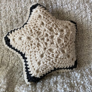 Stellar Star Pillow Crochet Pattern / Easy Star PIllow / Galaxy Pillow / Cute Star Pillow / DIY / Onestopwonders / PDF image 6