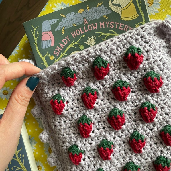 Strawberry Book Sleeve Crochet Pattern / Crochet Book Cover / Digital Download / PDF / OneStopWonders