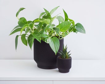 Black Plant Pot | Black Planter | Indoor Planter | Indoor Plant Pot | Minimal Plant Pot | Minimal Planter | Succulent Planter | Cactus Pot