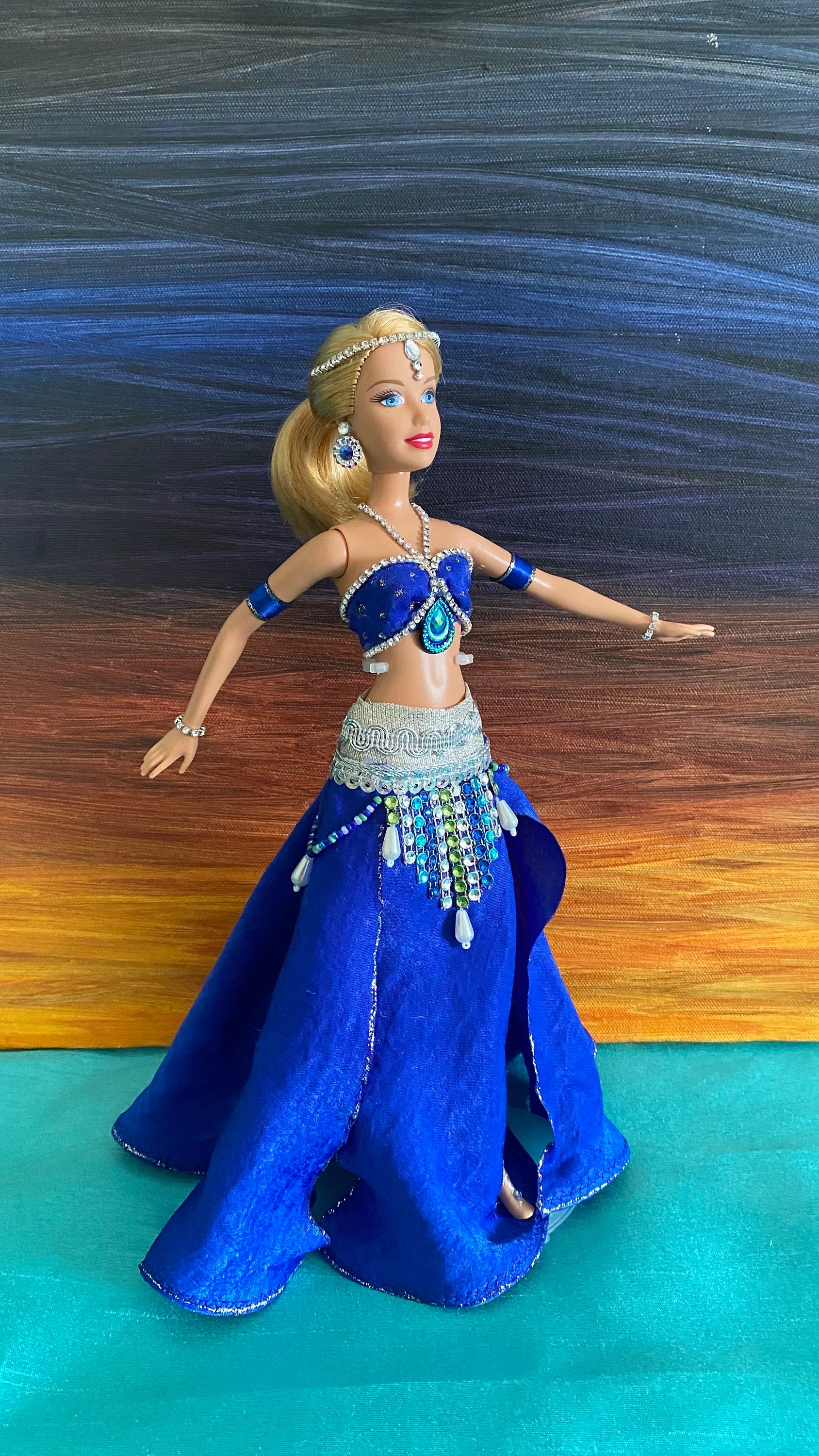 Handmade Belly Dancer Doll: Decorative Bollywood Fashion