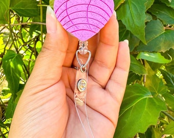 Pink Corazon Concha con Cafecito Badge Reel | Mexican Pan Dulce ID Holder | Valentine's Day Gift | Nurse Gift | Latinx Gift | Miniature Food