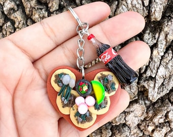 Heart Orden de Tacos Keychain | Mexican Food Keychain | Tacos Accessory | Handmade Polymer Clay Keychain | Taco Lover Gift | Miniature Food