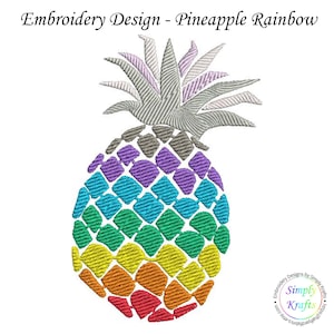 Puede incluir: Diseño de bordado de una piña arcoíris. La piña está compuesta por una serie de formas coloridas que se superponen y crean un efecto arcoíris. La parte superior de la piña es gris y blanca.