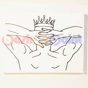 May include: Line drawing of a person with their arms raised behind their head, wearing a crown. The person's hands are clasped behind their head.