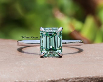 2 CT Green Emerald Moissanite Ring Emerald Cut Moissanite Solitaire Ring Wedding Ring for Women Unique 10K 14K 18K Gold Anniversary Rings