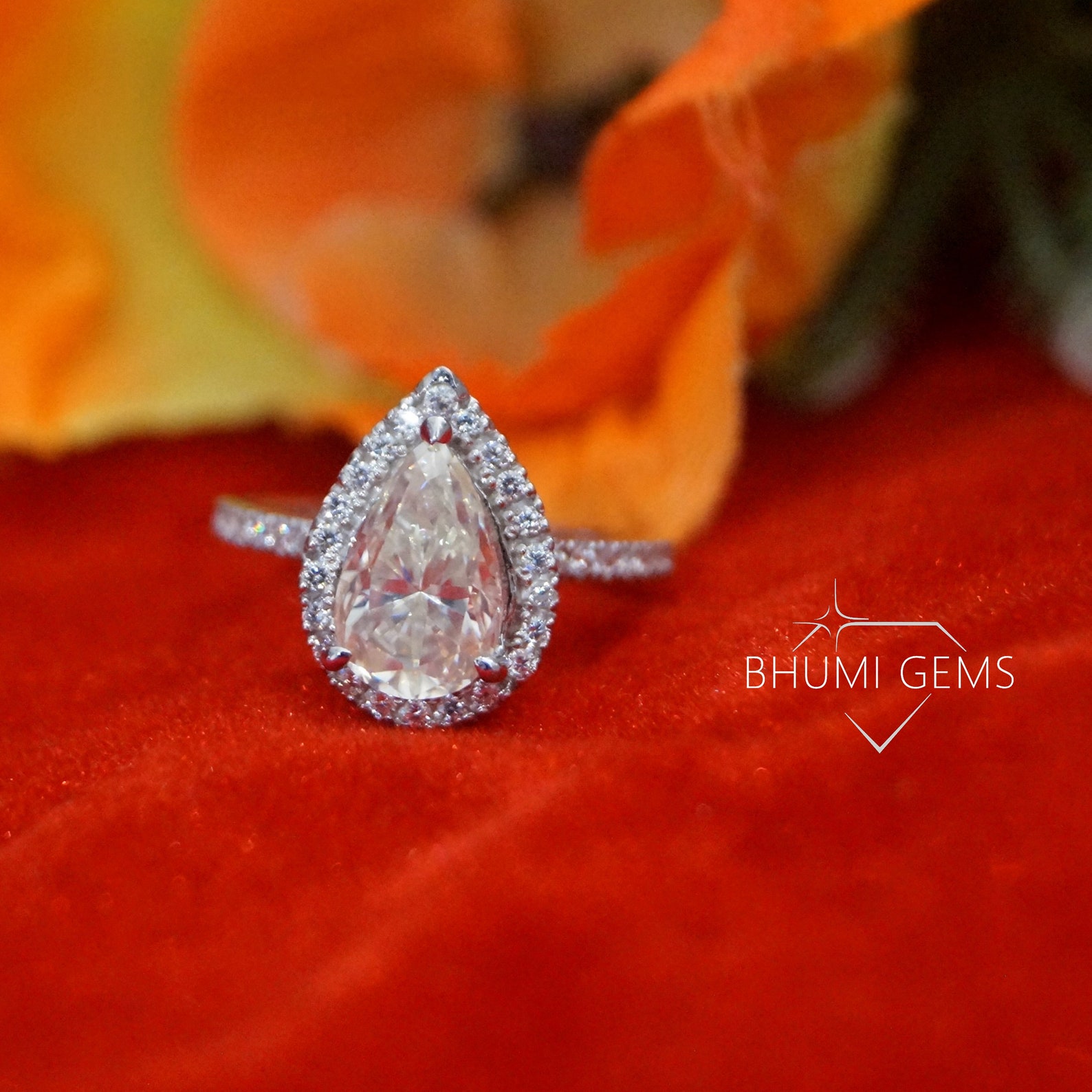 2 CT Pear Moissanite Engagement Ring / Halo Moissanite Ring / Etsy