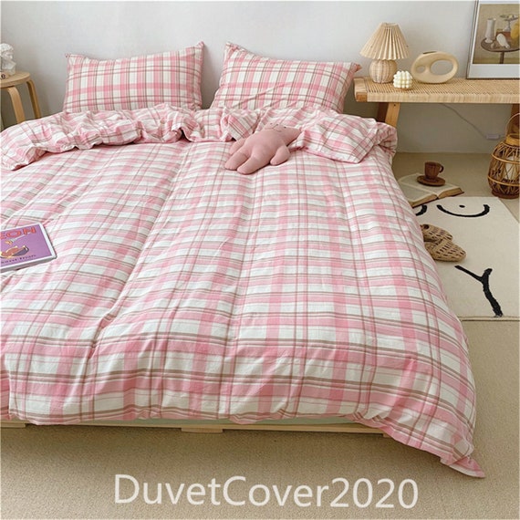 Pink and white designer bed sheets pillow and blankets for 1/6 scale d –  The Doll Tailor