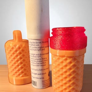 Nitropod™ Nitroglycerin-Spray-Etui – Medizinische Notfallhalterung, stoßfest, wasserdicht, UV-beständig für Sandoz 180 Dosen