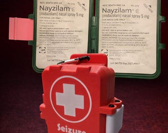 NayziPod Duo - Stevige behuizing voor 2 doses Nayzilam (neusspray), schokbestendige noodbehuizing met karabijnhaak.