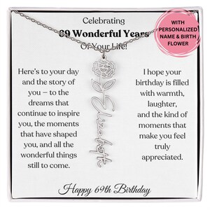 Geburtsblume Namenskette 69. Geburtstag Geschenk für Frau, personalisierter Schmuck mit Karte, elegantes Geschenk für sie, individuelles Geschenk für Mutter oder Freundin