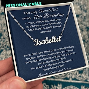 Bedeutungsvolles Geschenk zum 11.Geburtstag für Mädchen, Namenskette mit herzlicher Mitteilungskarte für Tochter, Nichte, Enkelin, Patentochter