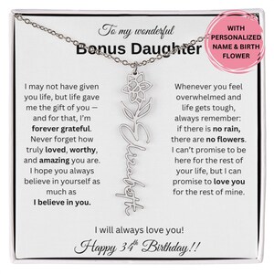 34. Geburtstagsgeschenk für Bonus Tochter - Personalisierte Geburtsblumen Namenskette mit Nachrichtenkarte - Bedeutungsvoller Schmuck von Bonus Mama oder Papa