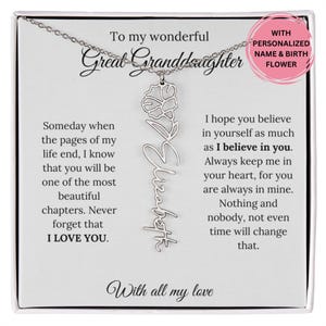 Op de afbeelding: Een zilveren ketting met een bloemenhanger en de naam "Elizabeth" in cursief schrift. De ketting wordt gepresenteerd op een witte kaart met de tekst "To my wonderful Great Granddaughter" en "I LOVE YOU."