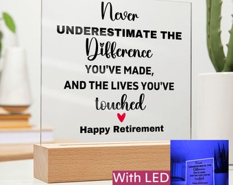 Personalisiertes Ruhestandsgeschenk - LED-Acryltafel auf Holzsockel, Ruhestands-Souvenir, Ruhestands-Andenken, Ruhestands-Geschenk-Dekor