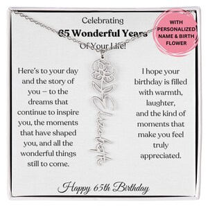 Geburtsblume Namenskette 65. Geburtstag Geschenk für Frau, personalisierter Schmuck mit Karte, elegantes Geschenk für sie, individuelles Geschenk für Mutter oder Freundin