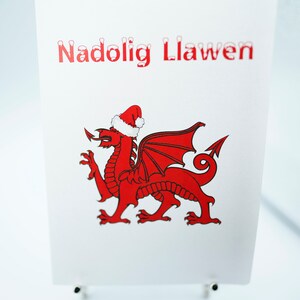 Welsh Dragon A6/A5 Nadolig Llawen wenskaart Hoge kwaliteit print op gladde witte 300gsm kaart. Wordt geleverd met Conqueror-envelop.