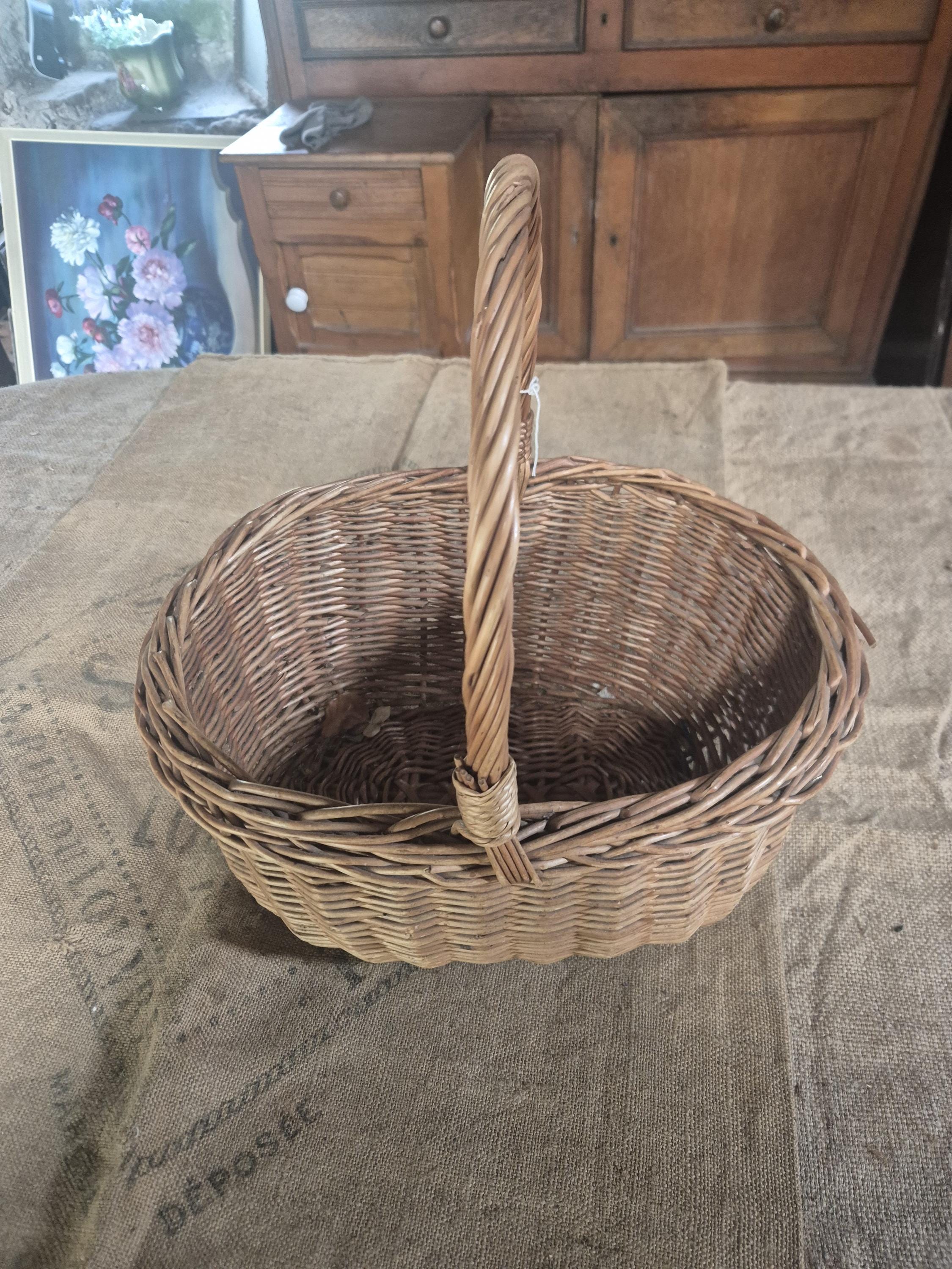 ヴィンテージのショッピングバスケット、フラワーバスケット