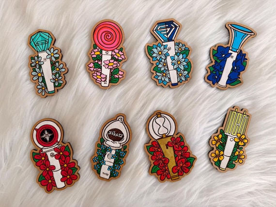KPOP Lightstick Pushback Pins/Magnets