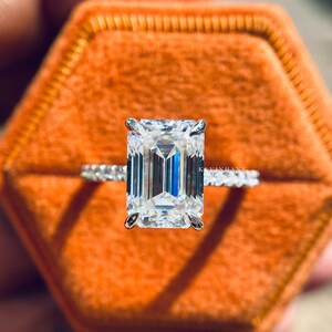 3 CT Emerald Cut Moissanite Engagement Ring, 10K White Gold Emerald Cut Diamond Solitaire Ring for women Wedding Ring Platinum Halo Ring
