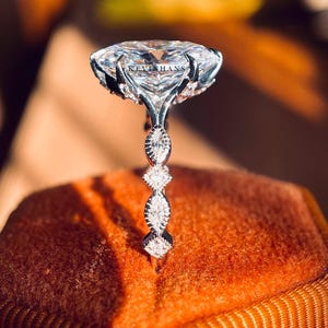 Vintage 3 CT Oval Moissanite Verlobungsring 14K Weißgold Ehering Art-Deco-Ring für Frauen Jahrestag Ring Geburtstagsgeschenk für ihre Liebe