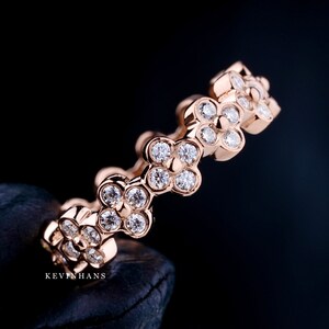 Flower wedding band, Bezel Set 14K Rose Gold Floral Engagement Ring Set, Round Cut Moissanite Diamond Matching Band, Art Deco Ring