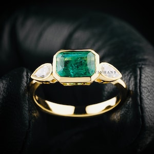 Natural Emerald Ring, Green Natural Emerald Gemstone Ring, East West Emerald Diamond Ring, Pear cut moissanite diamond ring, Love Ring, Ring