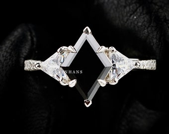 ネザー♡最高級モアサナイト　エメラルドカット　3ストーンリングセット ネザー様専用♡最高級モアサナイト エメラルドカット 3ストーン